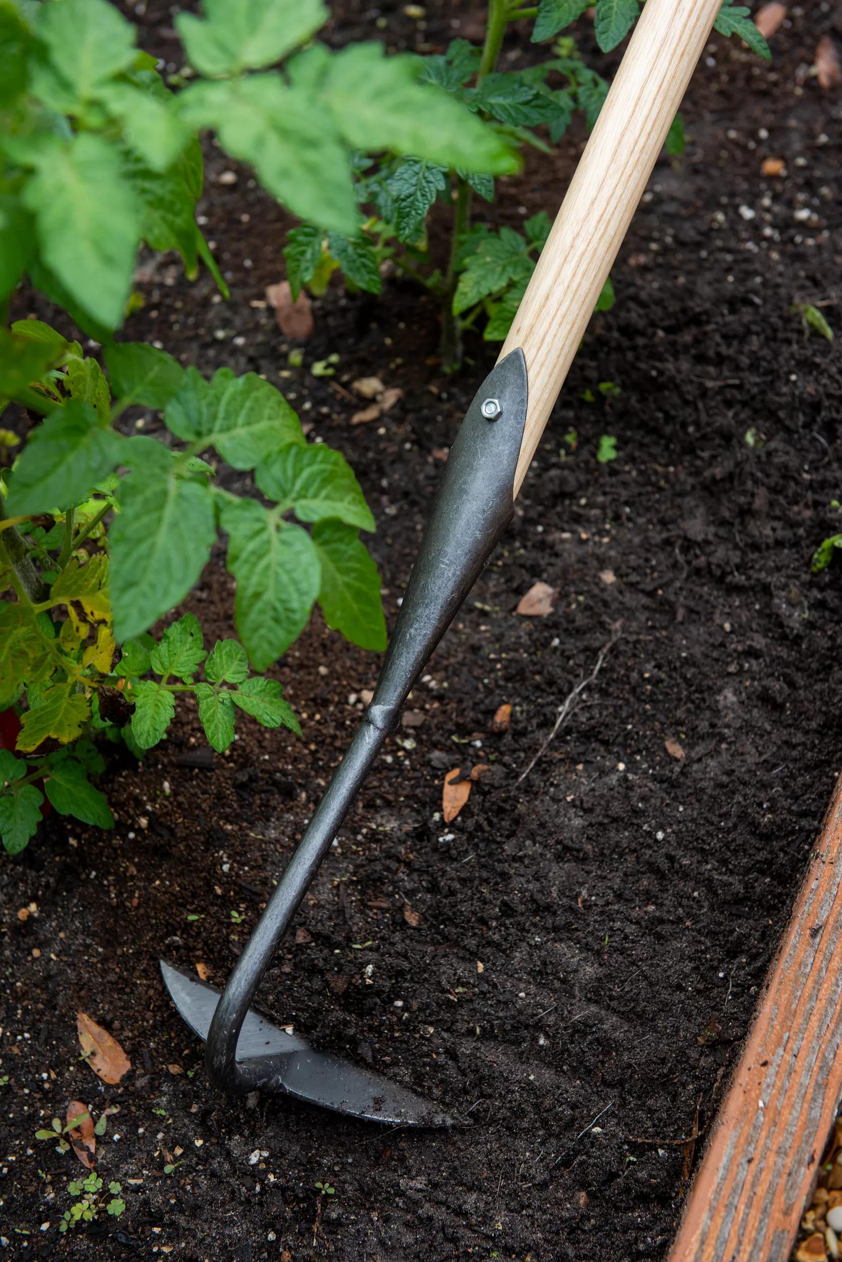 Binette demi-lune à long manche en acier à haute teneur en carbone pour le désherbage du jardin